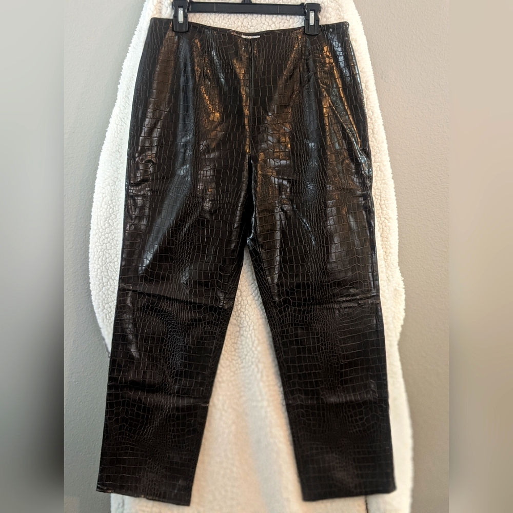 CiZi Faux Leather Women's pants